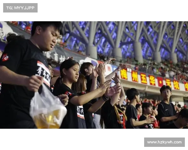 中超热度回升 各地球迷积极组织观赛活动再掀狂潮 中超热度回升 各地球迷积极组织观赛活动再掀狂潮